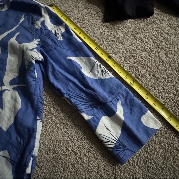 Chicos Linen Button Up Blouse Top Size 12 Floral Tropical Blue & White Coastal - Picture 12 of 12